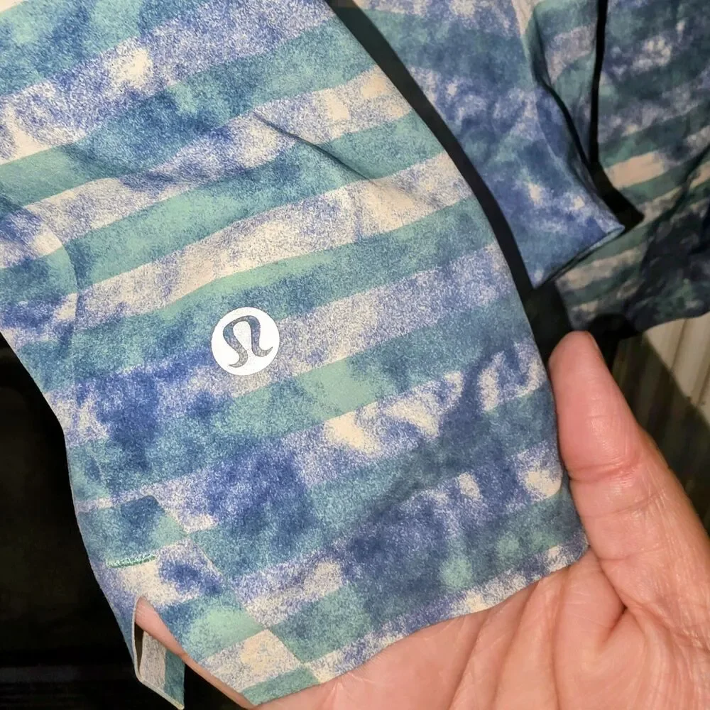 LULULEMON Sz 32 Stretch Blue Digital Swim Trunks Beach Surf Logo Board Shorts